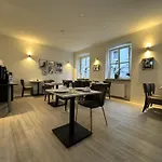 Boutique Q8 By Simplex 3* Germersheim