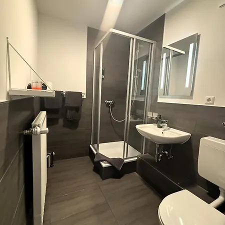 Boutique Q8 By Simplex 3* Germersheim