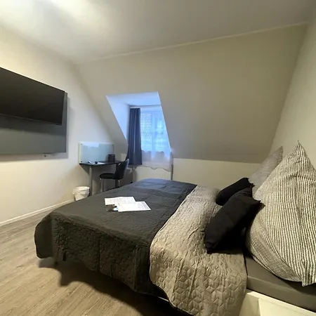 Boutique Q8 By Simplex Hotel