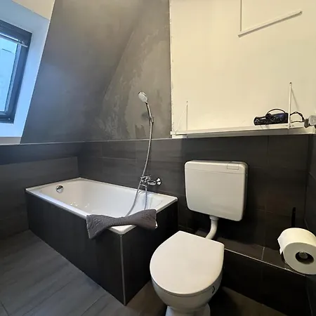 Boutique Q8 By Simplex Hotel