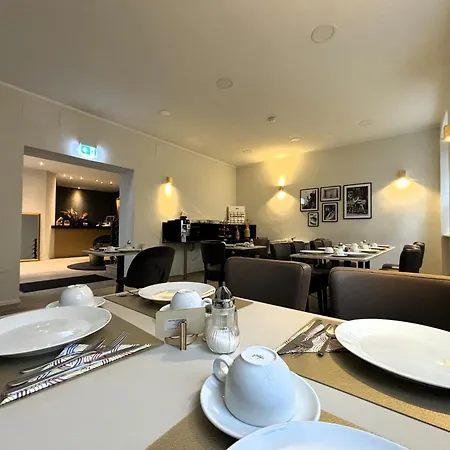 Boutique Q8 By Simplex 3*