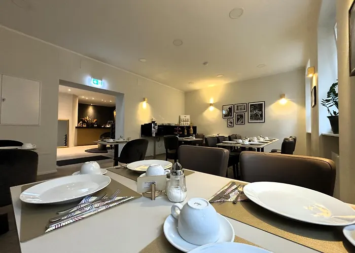 Boutique Q8 By Simplex 3*